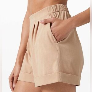 Lululemon Practical Play Shorts 3.5" sz 8 in Beech Wood W7BF4S